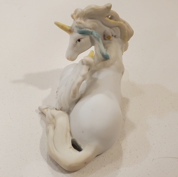 Vintage Unicorn and Baby Figurine - Picture 4 of 4